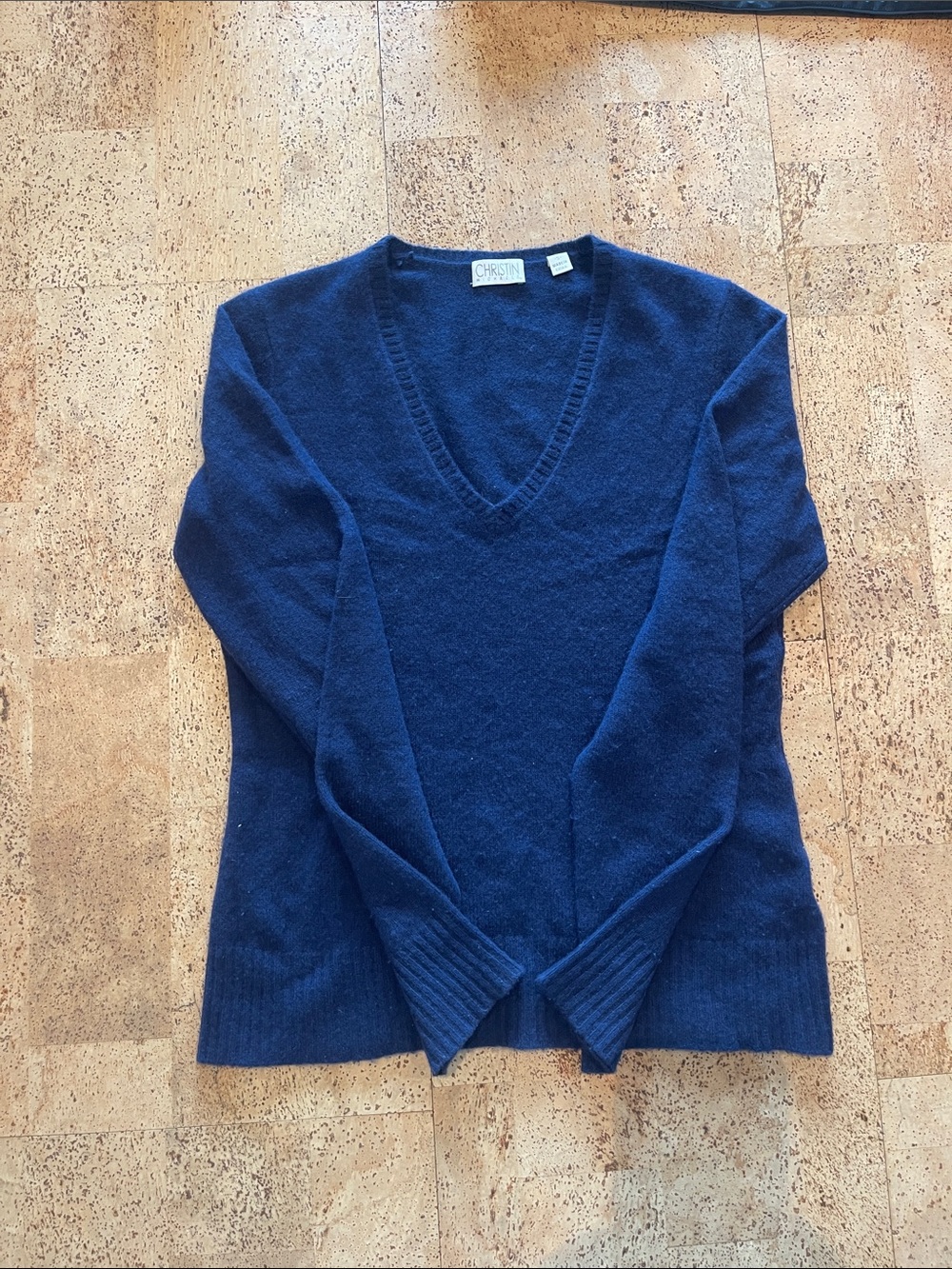 100% Cashmere Women's V-Neck Sweater in Deep Navy Blue